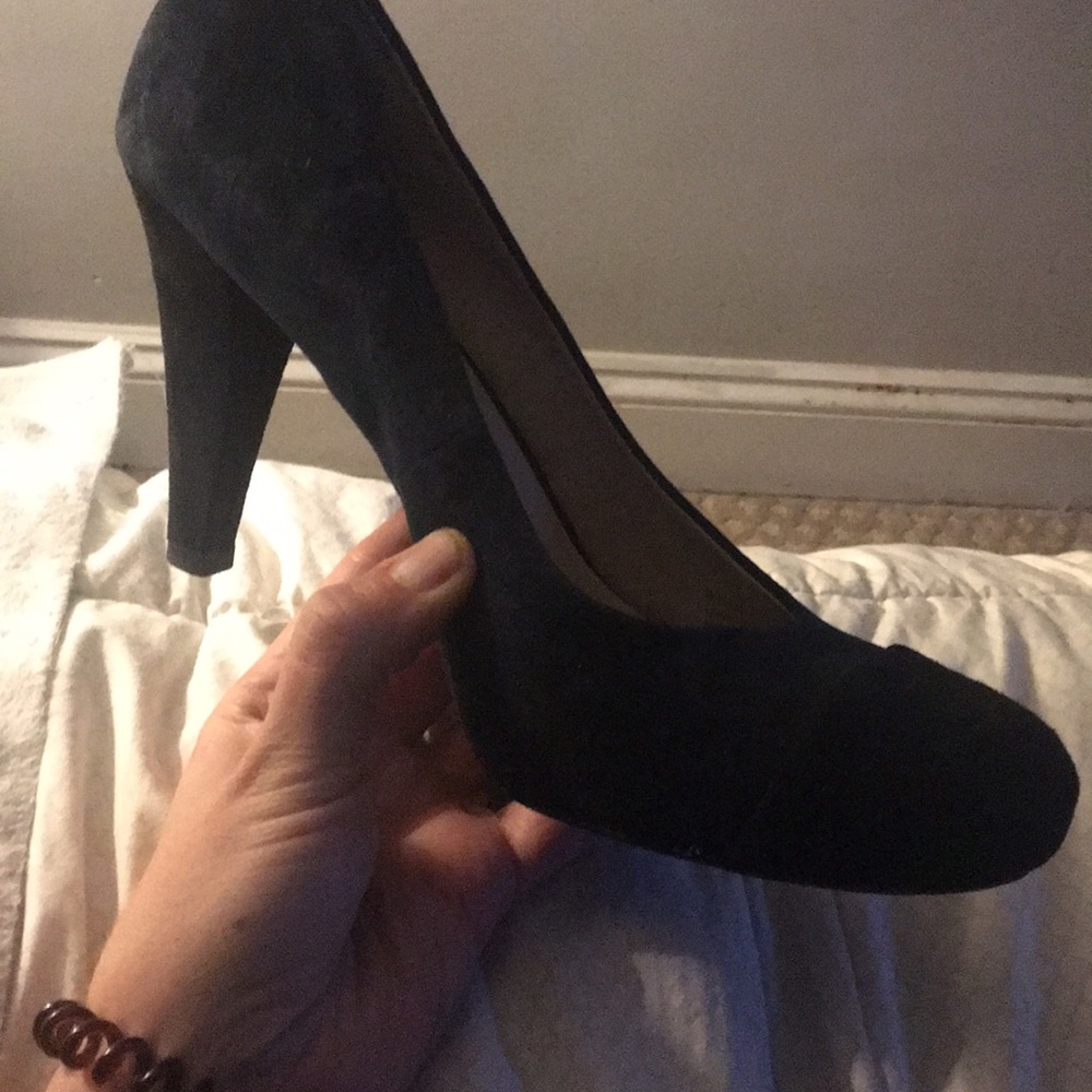Franco Sarto 2 tone suede pumps - Picture 3 of 3